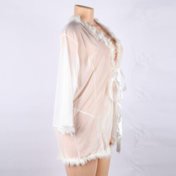 Queen White Perspective Sleepwear With Fur - Image 2