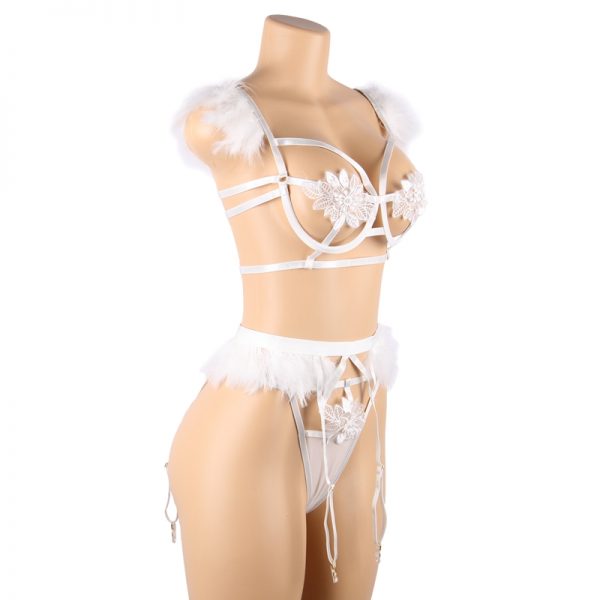 Sexy White 3 Piece Set With Underwire - Image 2
